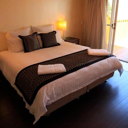Siesta Villa จินดาไบน์ ภายนอก รูปภาพ