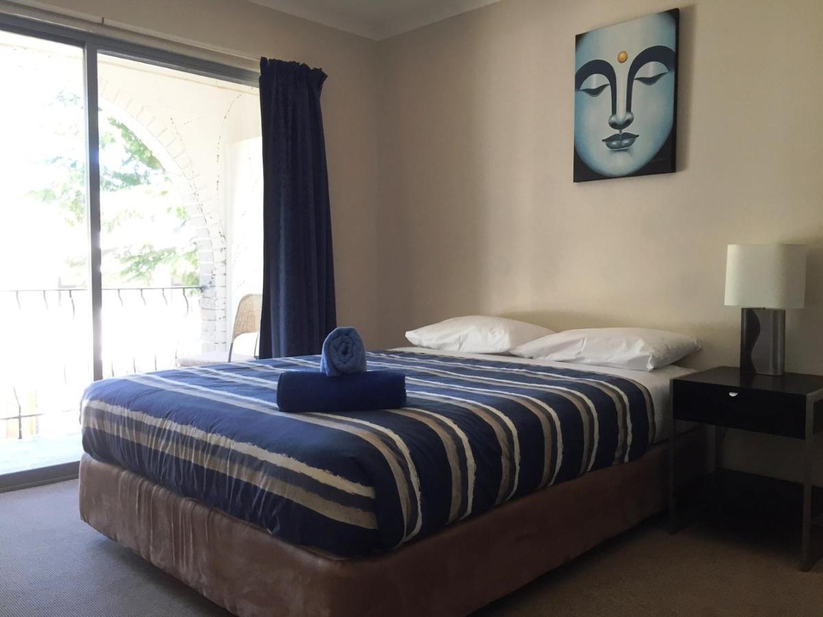 Siesta Villa จินดาไบน์ ภายนอก รูปภาพ