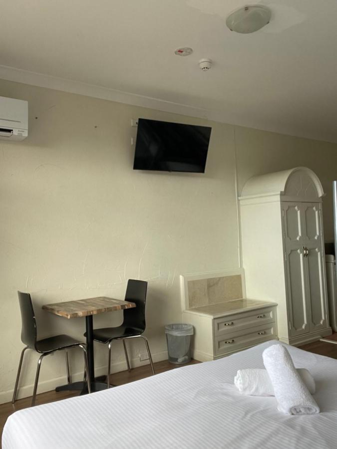 Siesta Villa จินดาไบน์ ภายนอก รูปภาพ