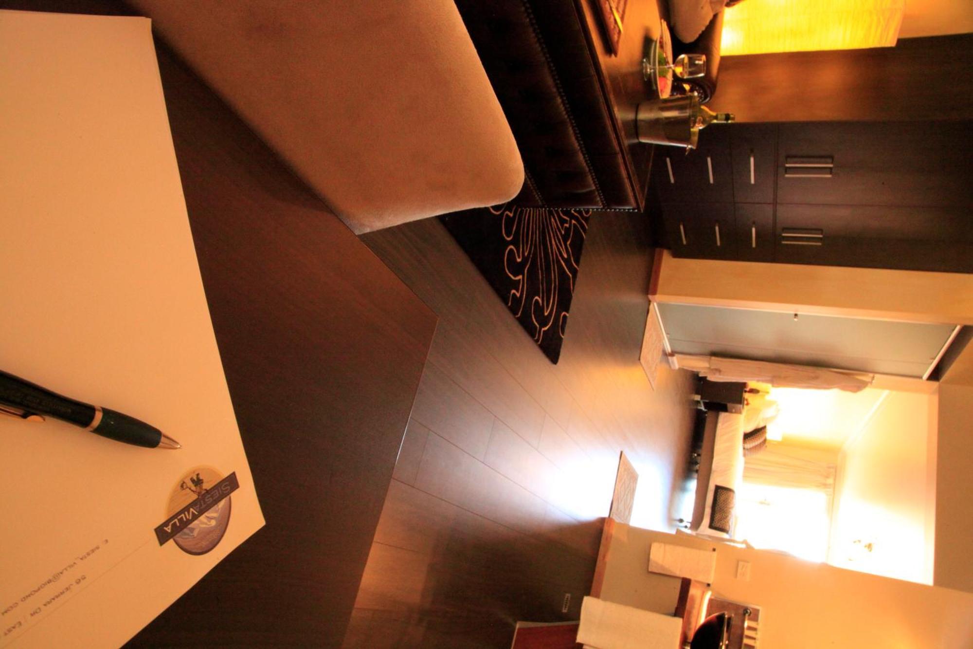 Siesta Villa จินดาไบน์ ภายนอก รูปภาพ