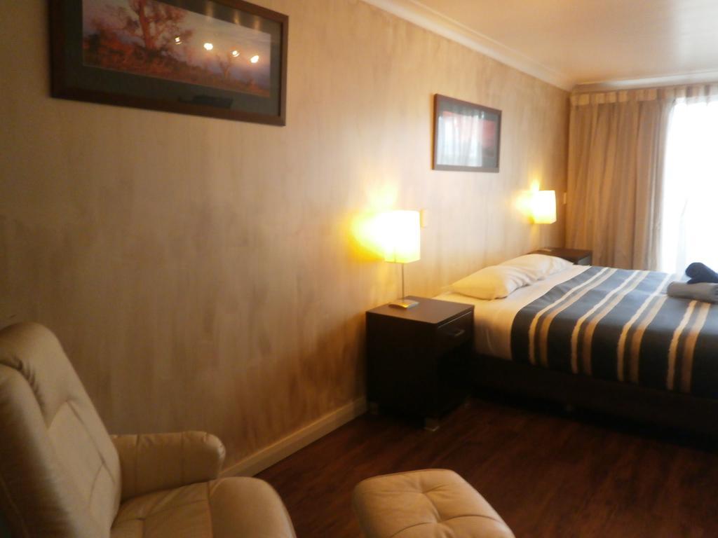 Siesta Villa จินดาไบน์ ภายนอก รูปภาพ